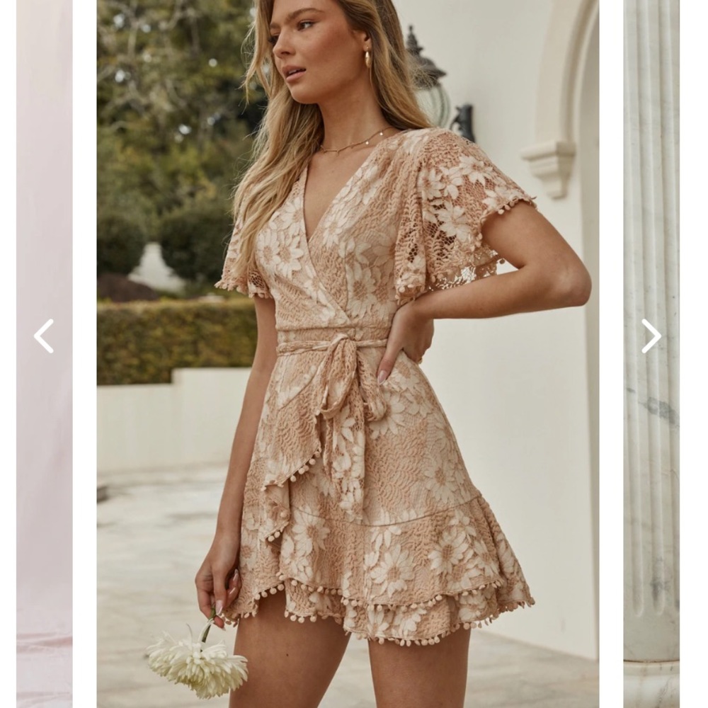 Selfie Leslie dress